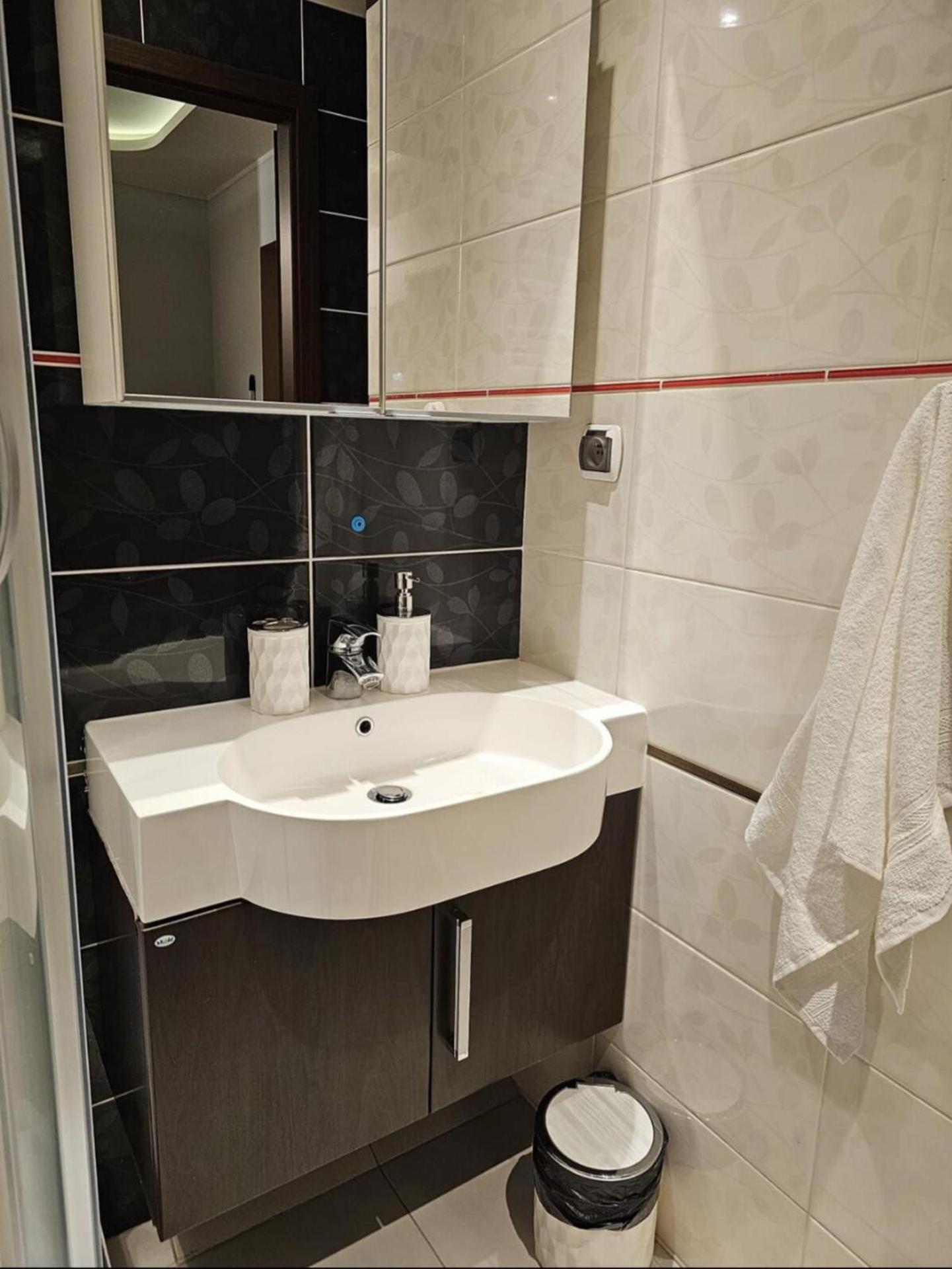Apartment In Zyrardow 10Min To Suntago ภายนอก รูปภาพ