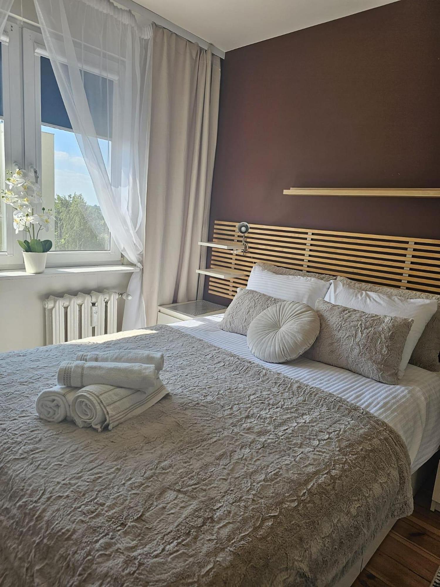 Apartment In Zyrardow 10Min To Suntago ภายนอก รูปภาพ